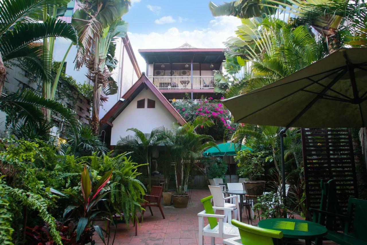 Hotel The Travellers Arms Čiang Mai Exteriér fotografie